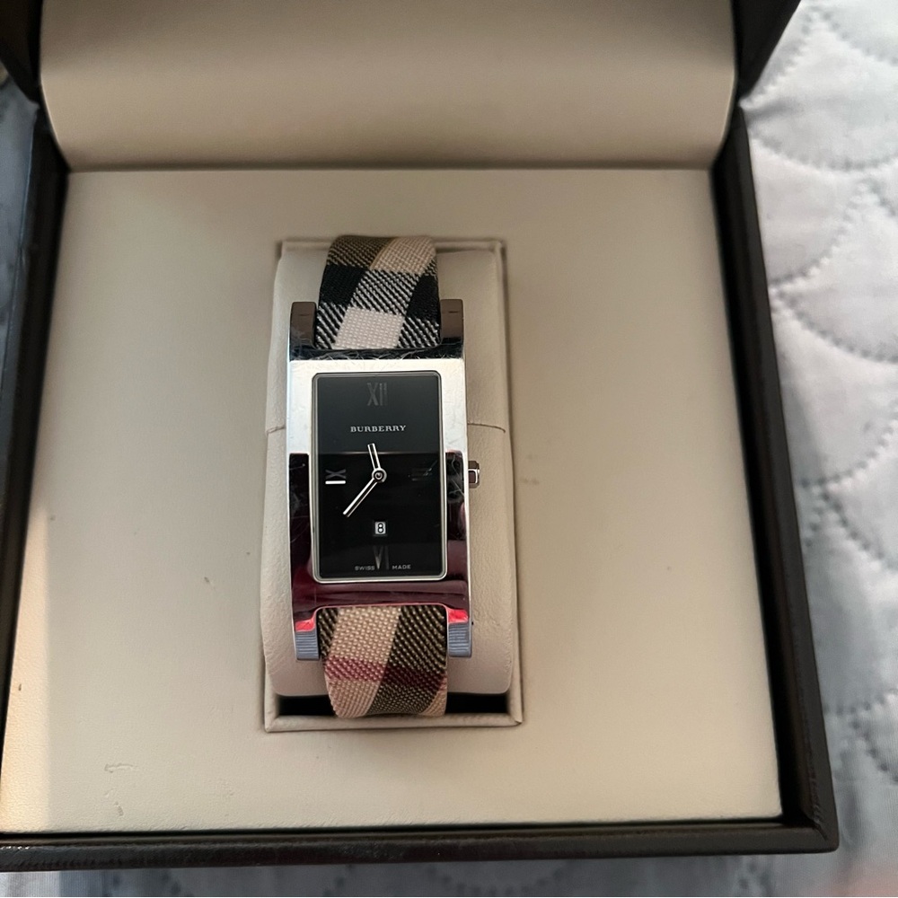 Burberry Nova Check classic Watch